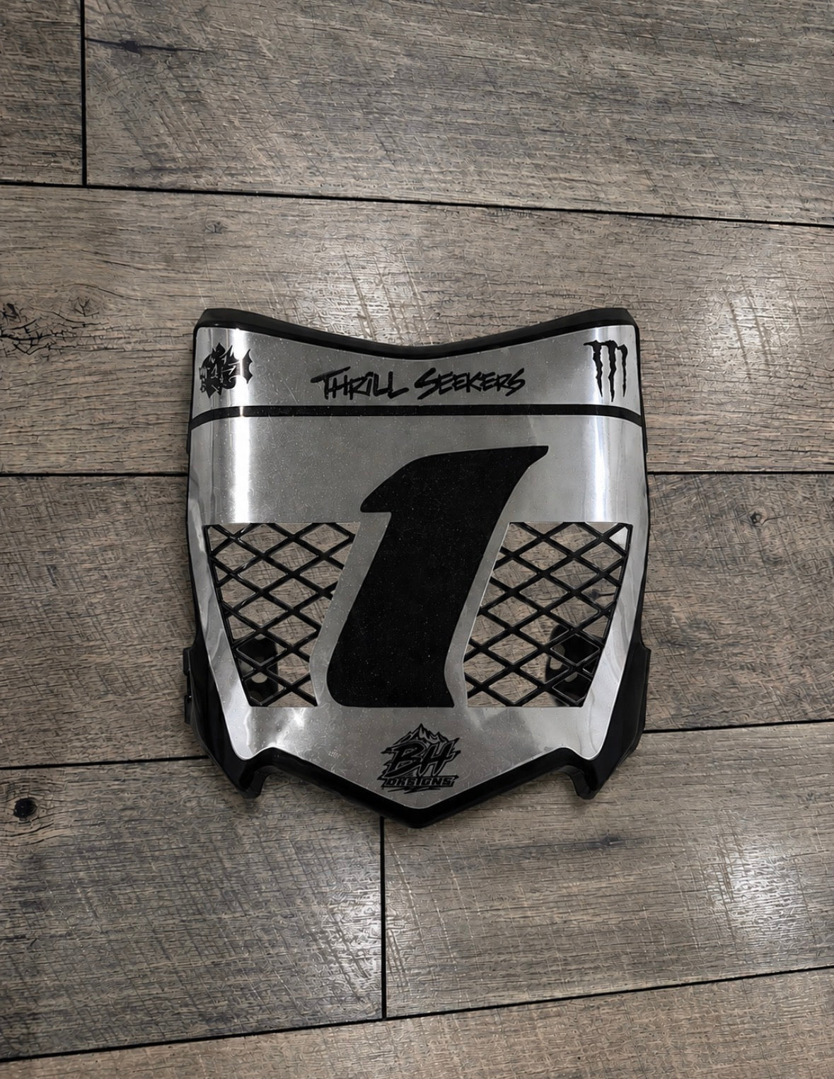 Chrome vented plate